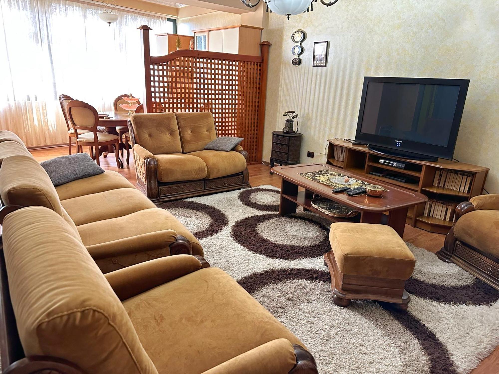 Ervin - 5 Min To Skenderbeg Square Appartamento Tirana